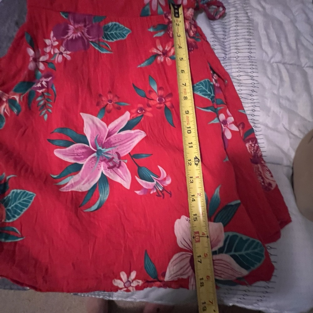 Old Navy Red Pink Green Tropical Floral Wrap Dress Bell Sleeve Size Medium - Picture 11 of 13